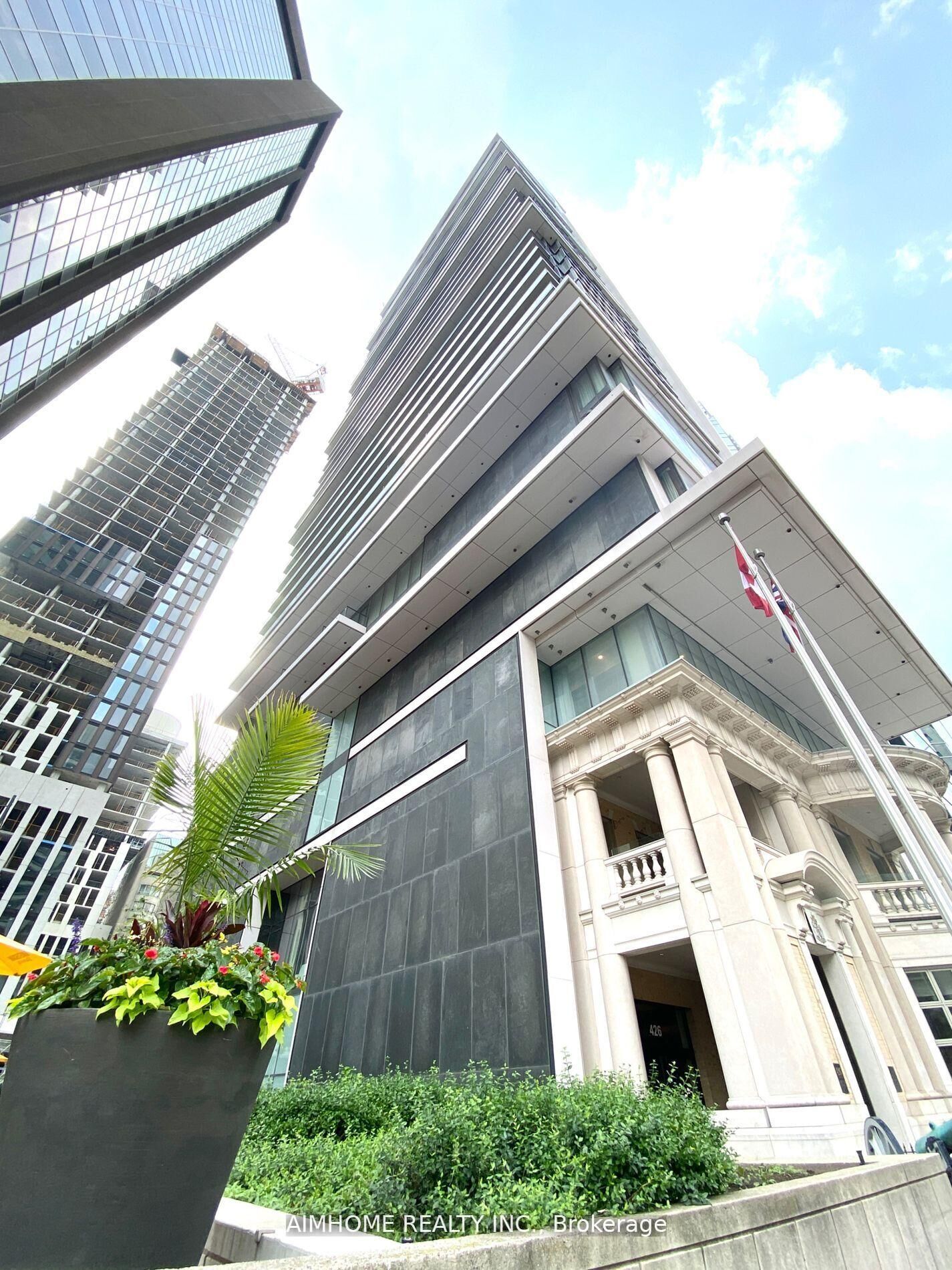 Property Photo:  426 University Avenue 2301  ON M5G 1S9 