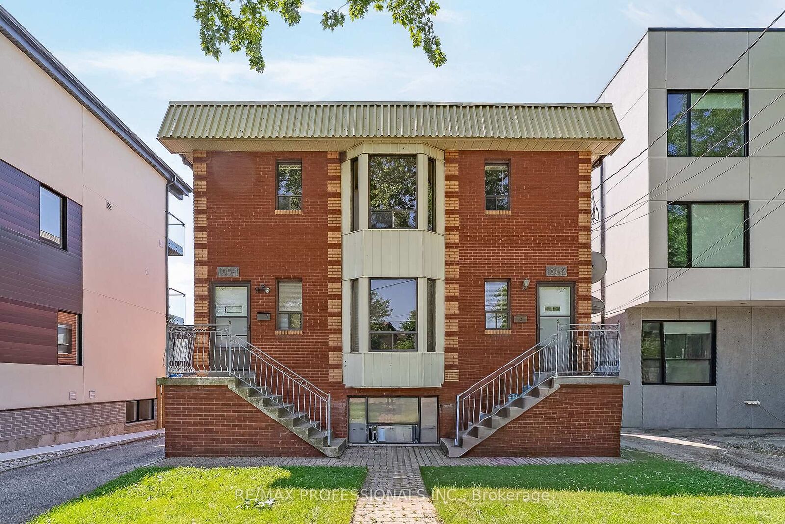 Property Photo: 105 Cavell Avenue ON M8V 1P5