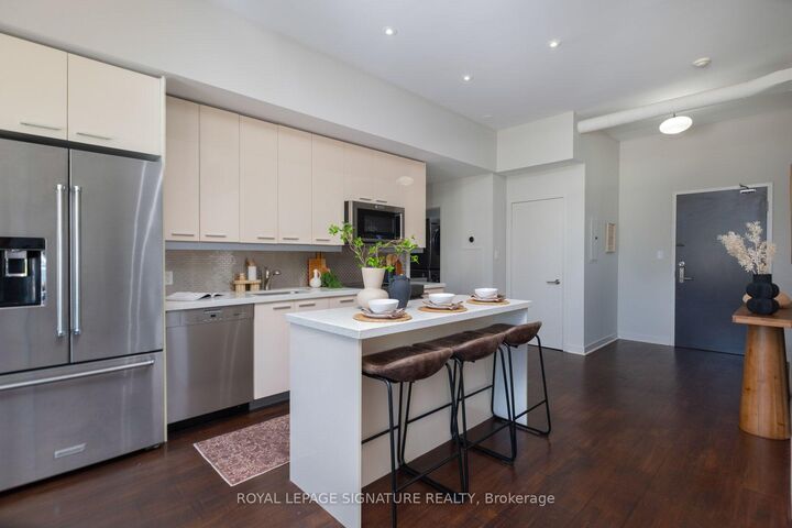 52 Sumach Street 402 — photo 1