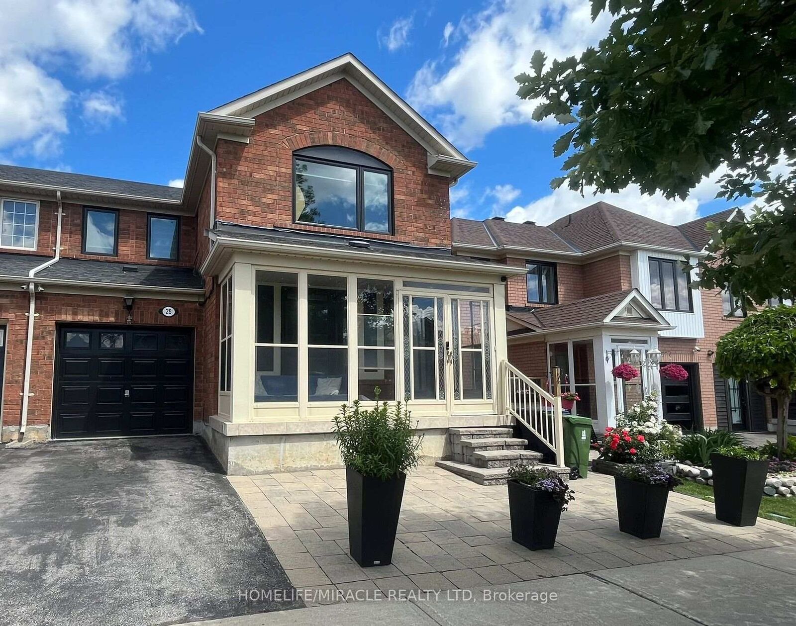 Property Photo: 29 Hummingbird Drive ON M1X 1W8