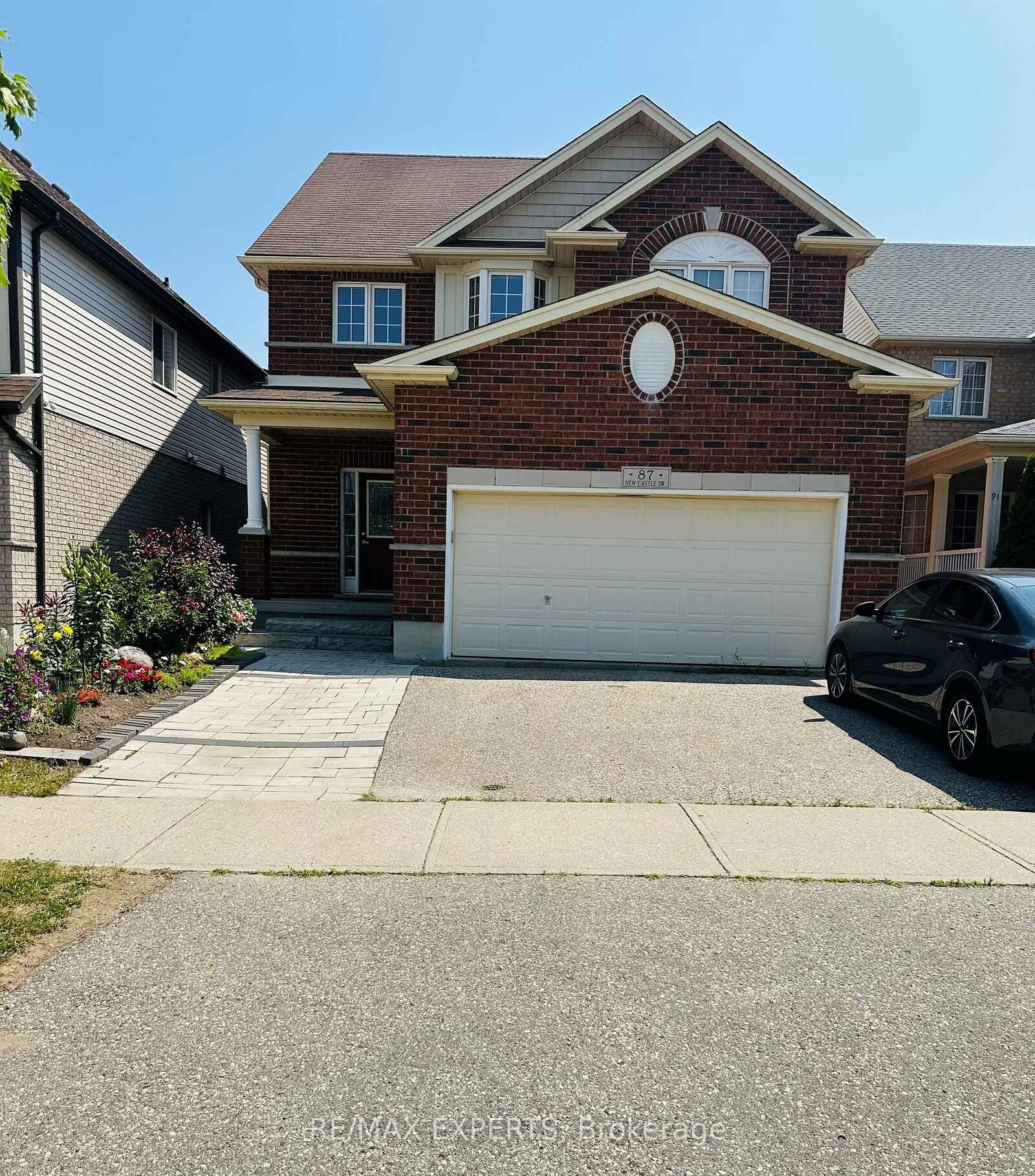 Property Photo: 87 Newcastle Drive ON N2R 1W4