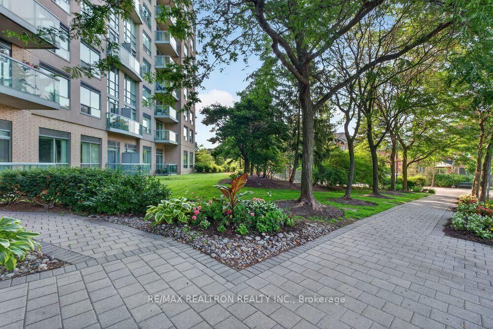 Property Photo:  3 Ellesmere Street 326  ON L4B 4N2 