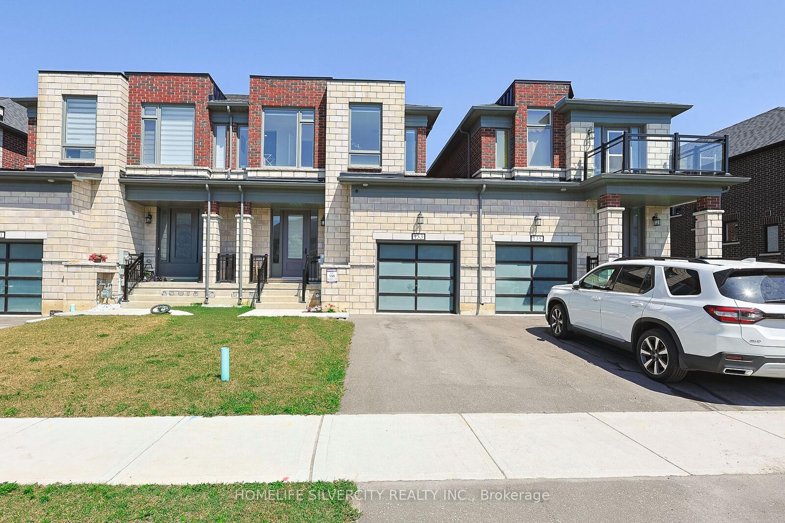 Property Photo: 133 Cole Terrace ON N4T 0P5
