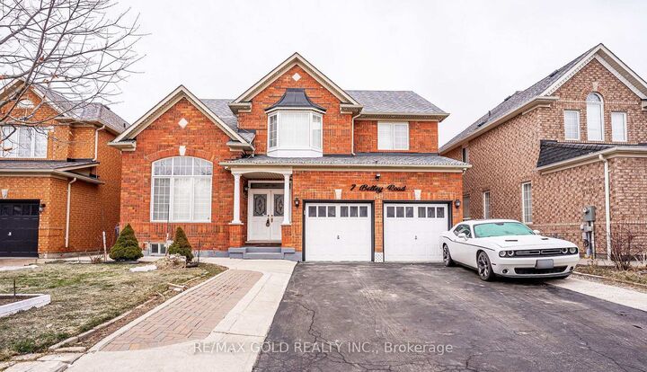 Property Photo: 7 Bettey Road ON L6P 1S9