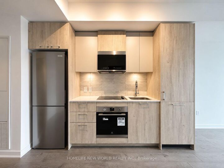 Property Photo:  10 Oak Street 1402  ON M5A 0Z1 