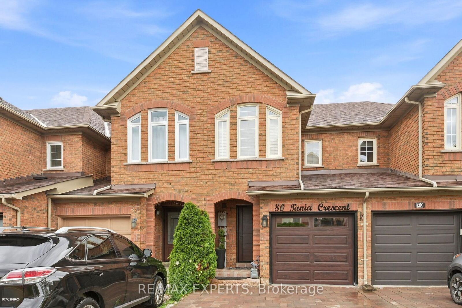 Property Photo:  80 Tania Crescent 7  ON L6A 2M8 