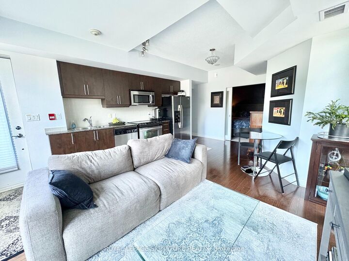 Property Photo:  31 Olive Avenue 211  ON M2N 4N4 