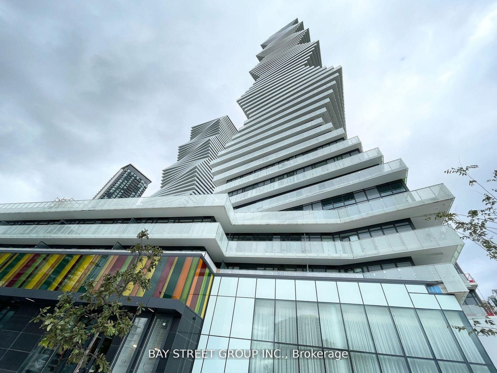 Property Photo: 3883 Quartz Road 3213 ON L5B 0M4