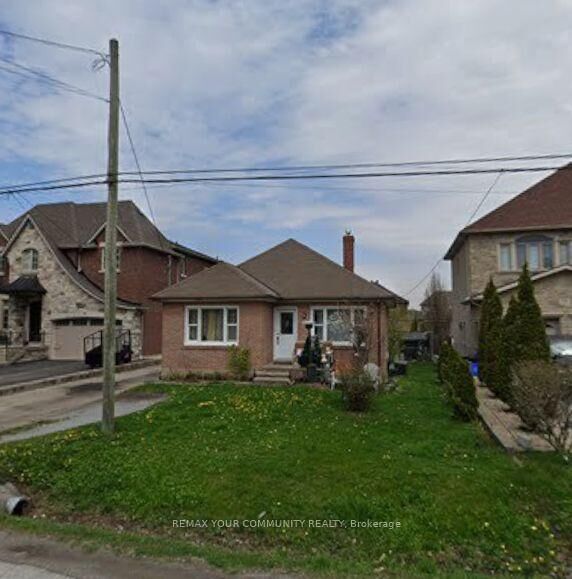 Property Photo: 68 Elm Grove Avenue ON L4E 2W8