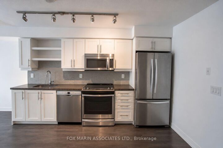 Property Photo:  525 Adelaide Street W 614  ON M5V 1T6 