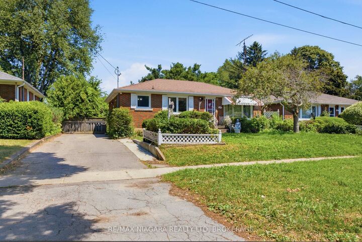 6479 Brock Street — photo 1