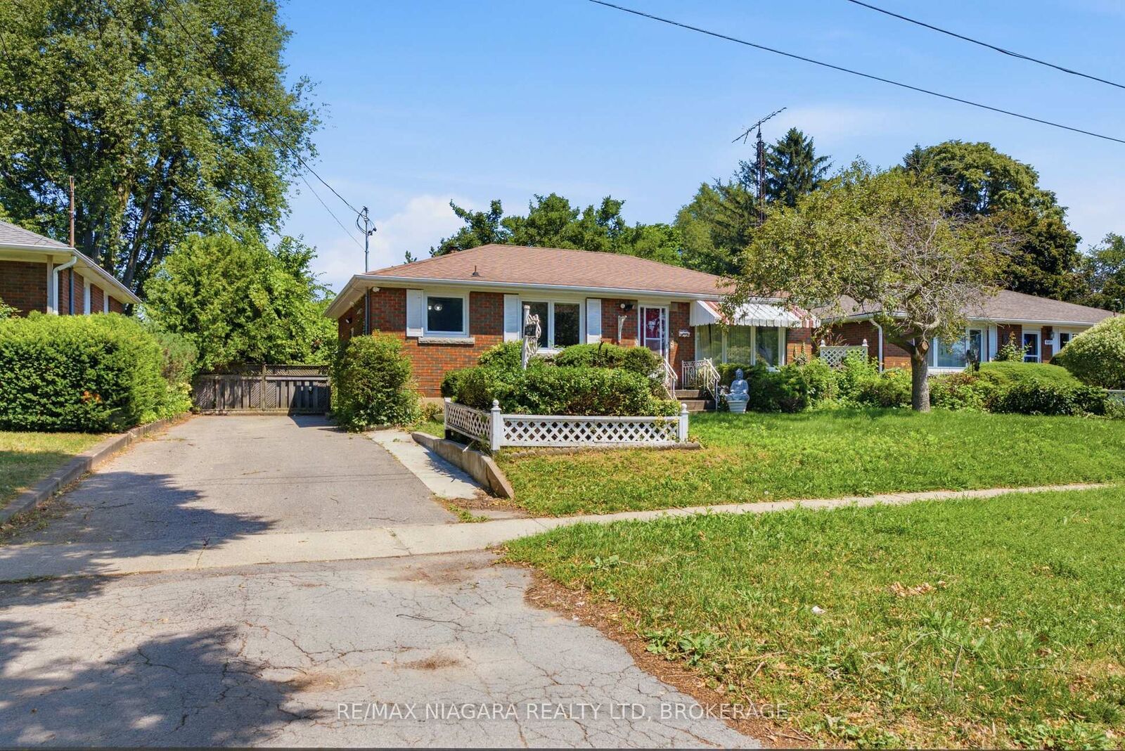 Property Photo: 6479 Brock Street ON L2J 1W4