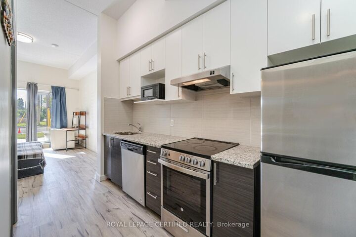 Property Photo:  77 Leland Street 108  ON L8S 3A1 