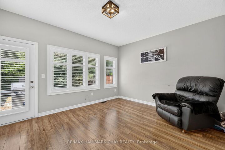 Photo de la propriété: 72 Decarolis Crescent ON L3W 0B2