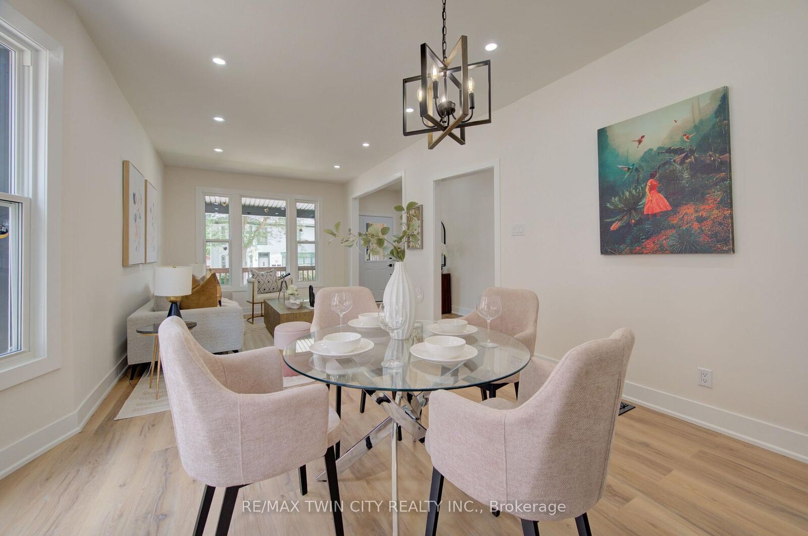 Property Photo:  26 Richardson Street  ON N1S 2P3 