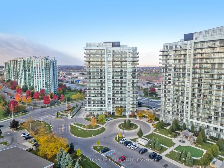 Property Photo: 4633 Glen Erin Drive 402 ON L5M 0Y6