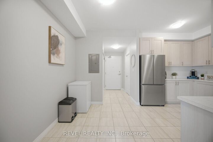 Property Photo:  5 Hamilton Street N 214  ON L8B 2A4 