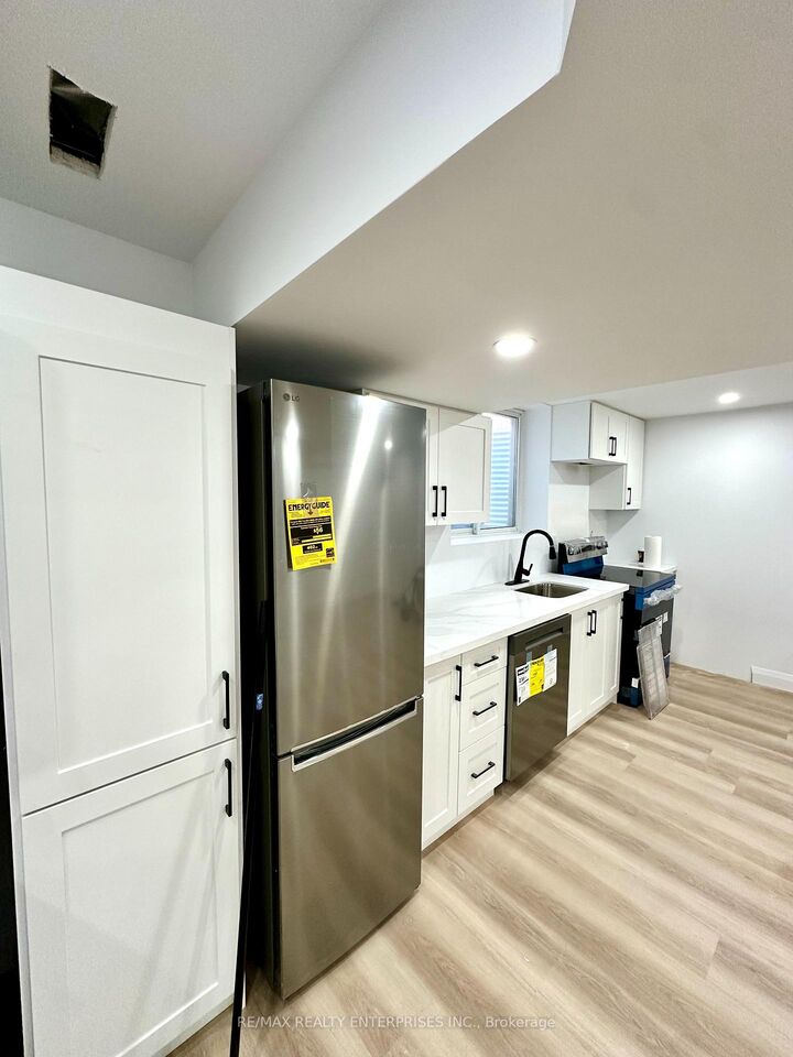 Property Photo: 154 Thames Way Basement ON L0R 1W0