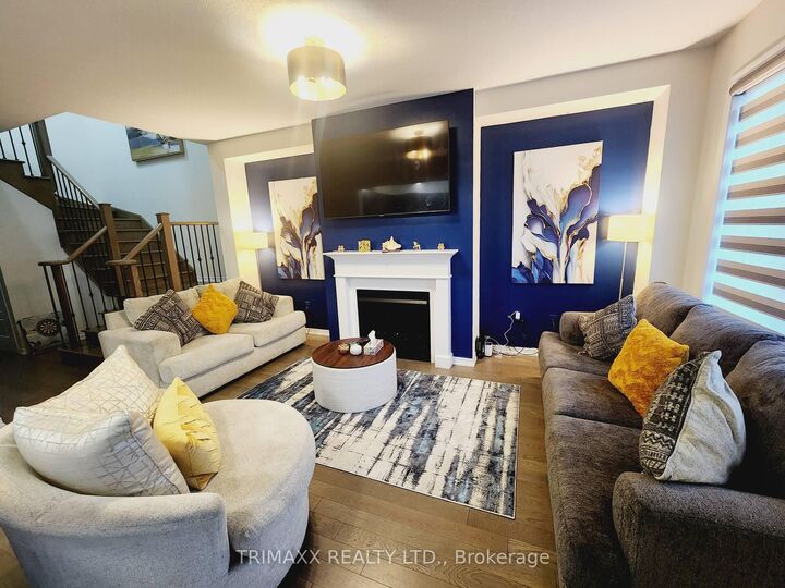 Property Photo:  63 Alexandra Drive  ON L3B 5N5 