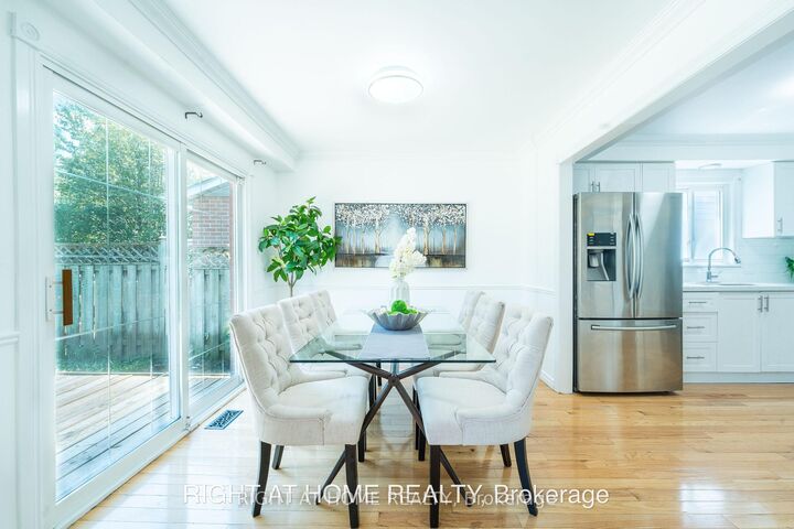 Property Photo:  160 Overbank Drive  ON L1J 7Y5 
