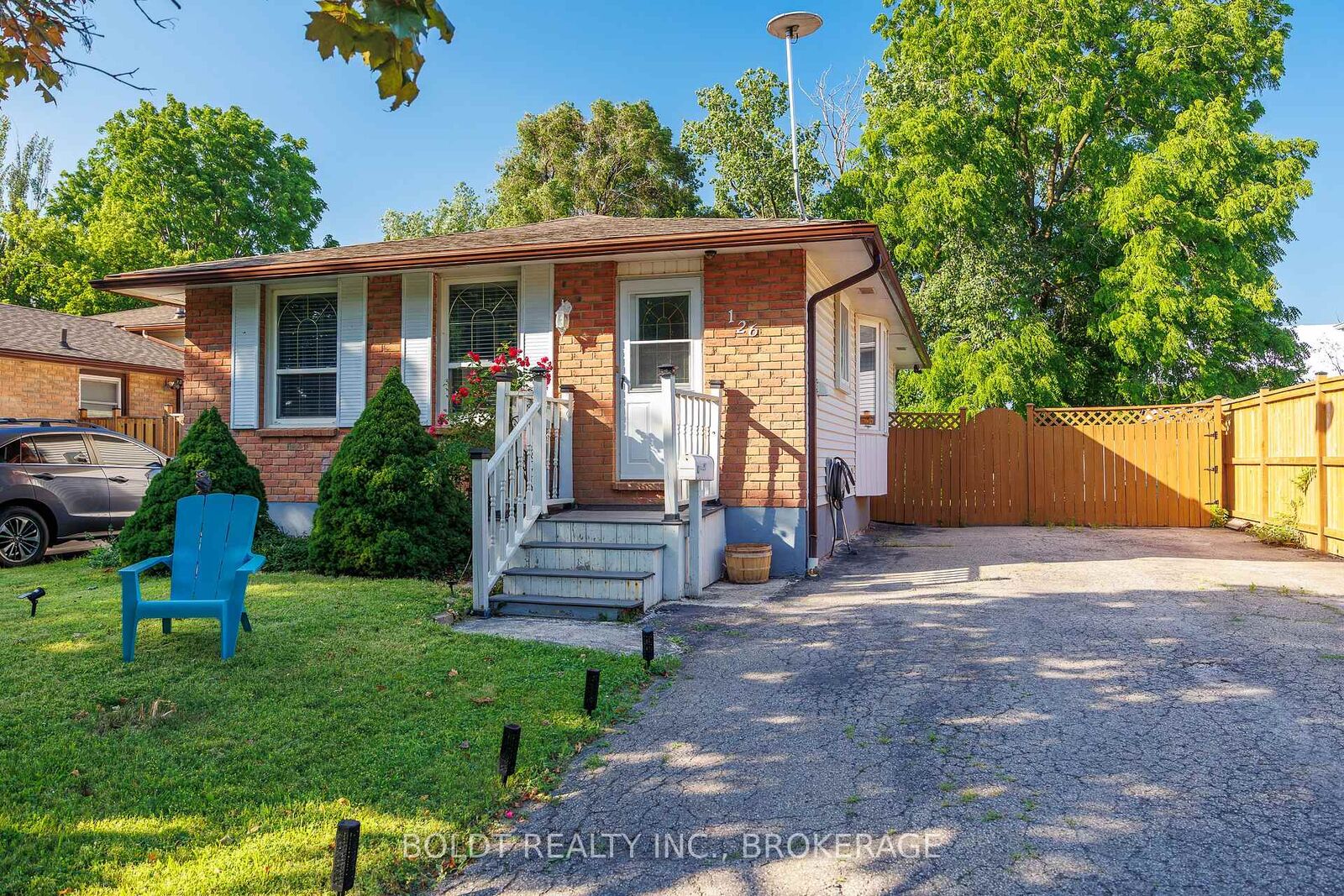 Property Photo: 126 Elma Street ON L2N 6A2