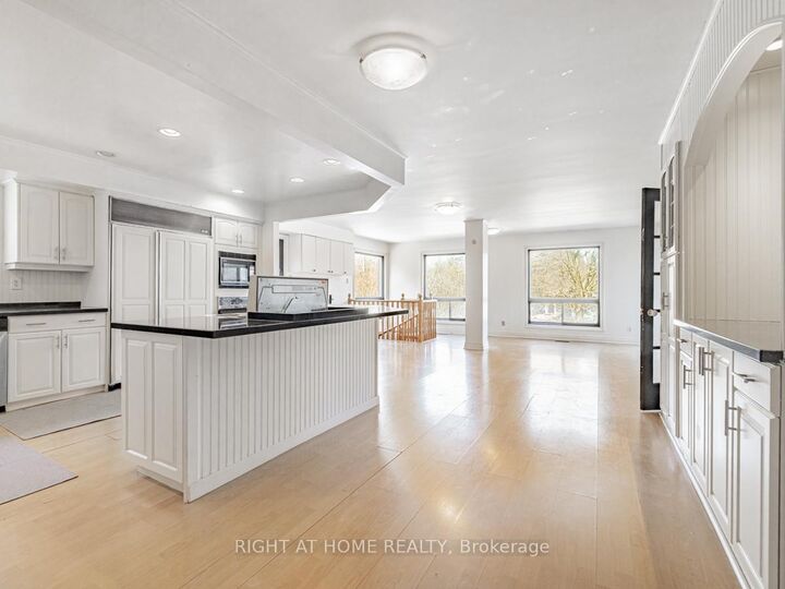 Property Photo: 4282 Vivian Road ON L4A 1Z2