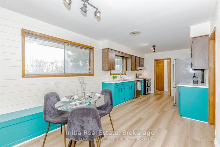 Property Photo: 1421 Fanshawe Park Road E ON N5X 3Z9
