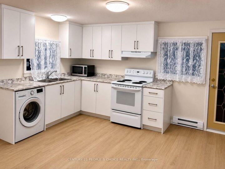 Property Photo:  718 Winters Street  ON P1B 1S7 