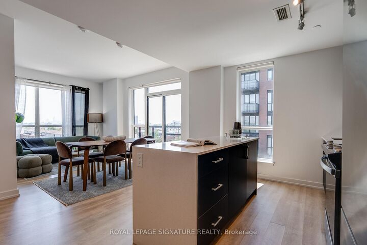 2300 St. Clair Avenue W 517 — photo 1