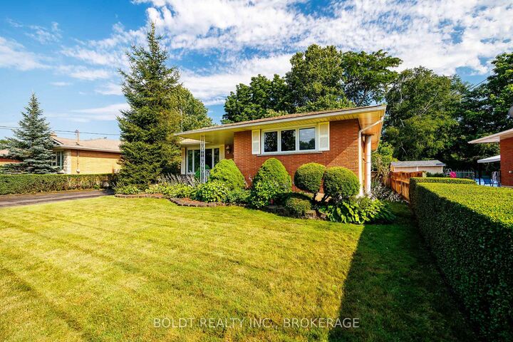 Property Photo:  620 Scott Street  ON L2M 3X8 