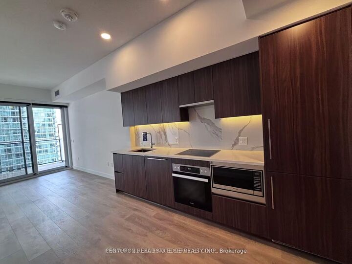 3 Concord Cityplace Way 2506 — photo 1
