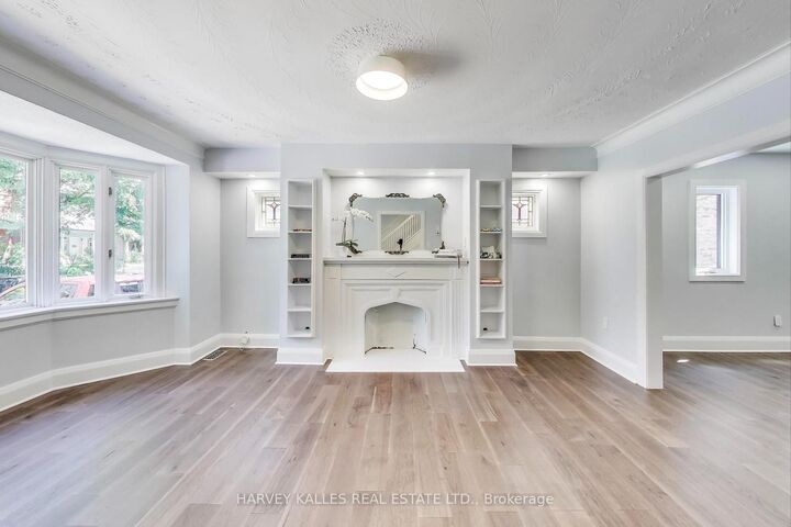 Property Photo:  338 Markham Street  ON M6G 2K9 