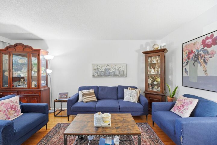 Property Photo: 48 Three Valleys Drive 12 ON M3A 3B5