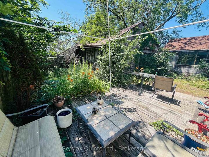 Property Photo: 92 Foster Avenue S ON K8N 3P7