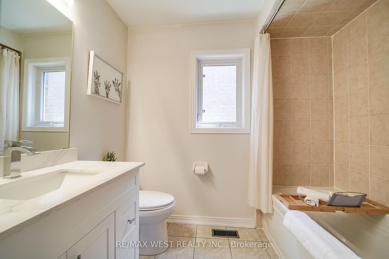 Property Photo: 41 Knapton Drive ON L3X 3A9