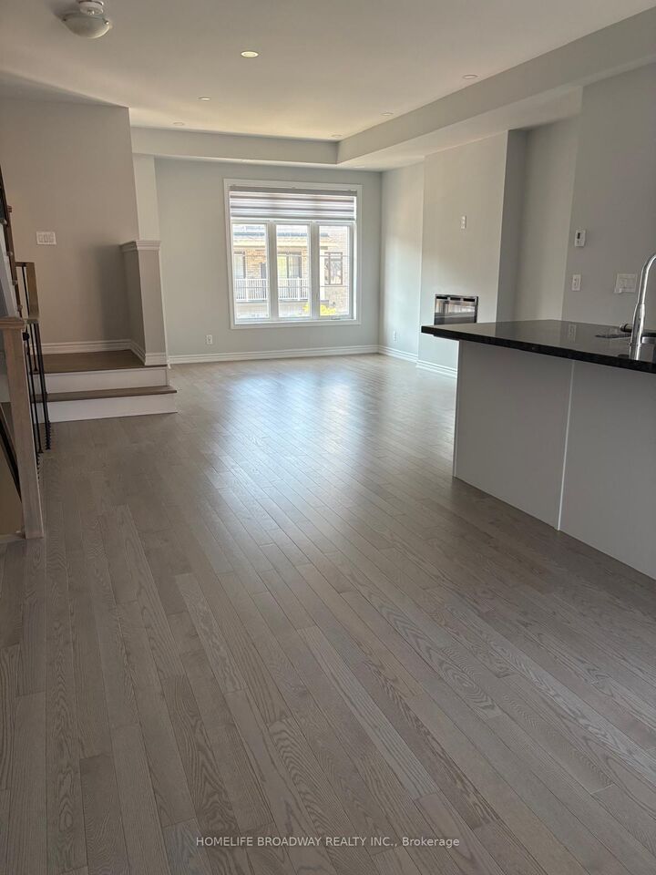 27 William Shearn Crescent — photo 1