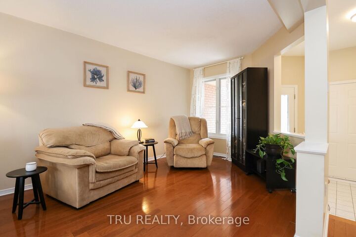 Property Photo:  186 Daventry Crescent  ON K2J 4N1 