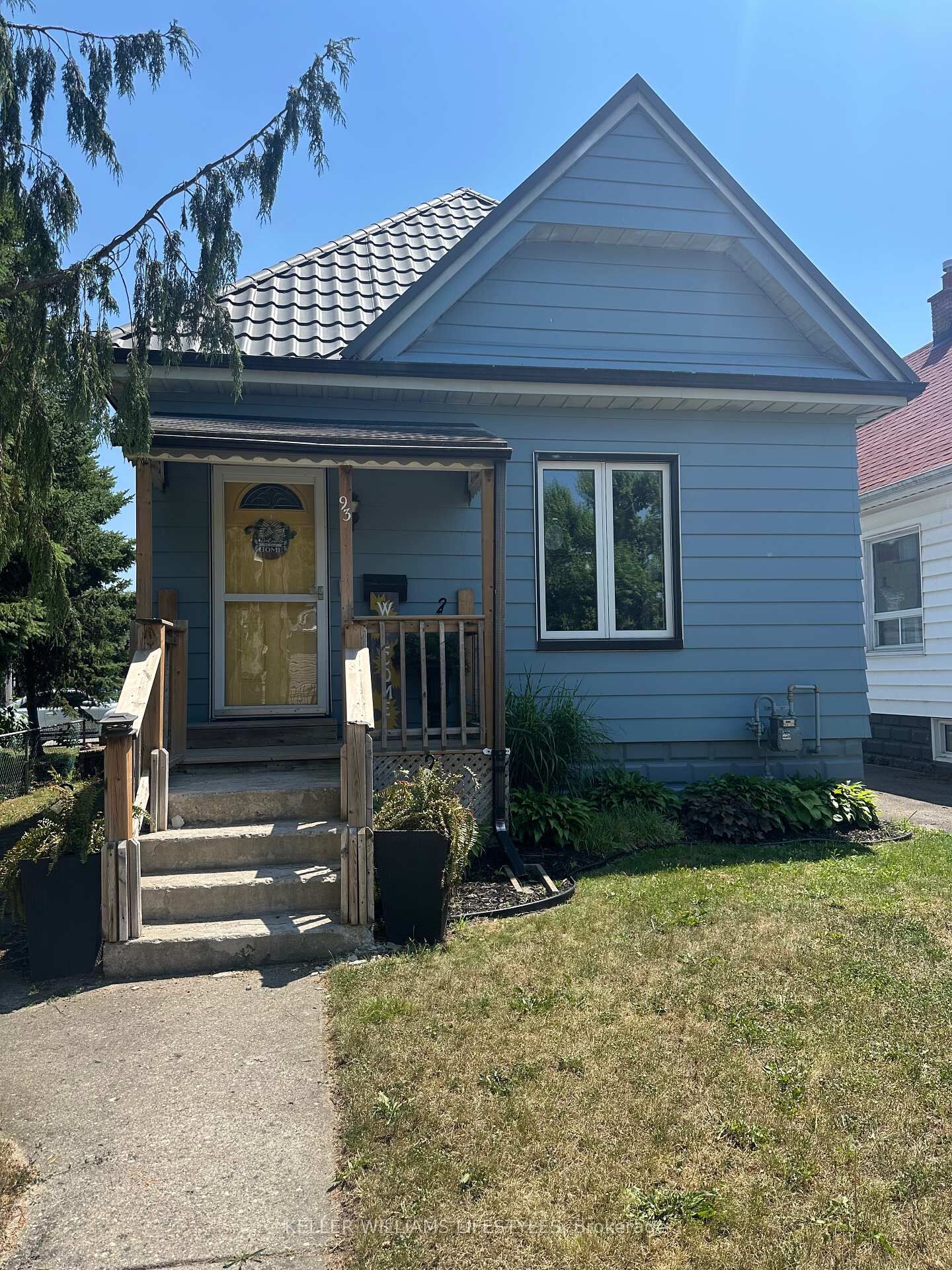 Property Photo: 93 Homan Street ON N5Z 1A9