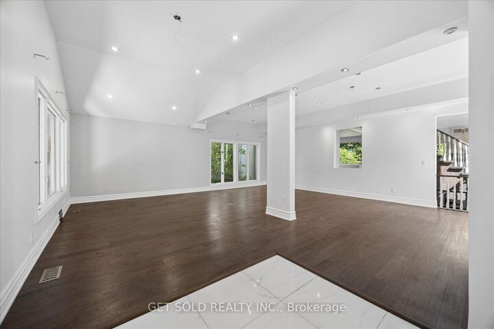 156 Duncan Road — photo 1