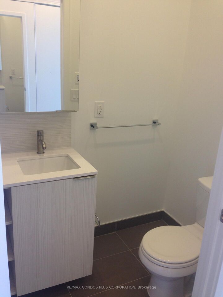 Property Photo:  170 Sumach Street 426  ON M5A 0C3 