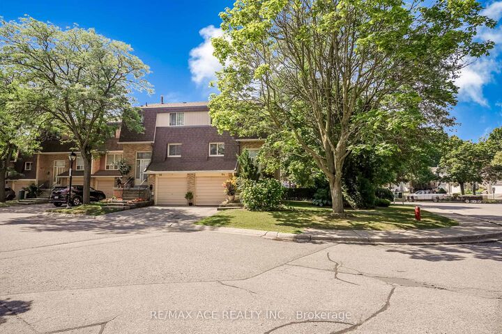 Property Photo: 371 Orton Park Road 94 ON M1G 3V1