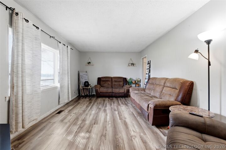 Property Photo:  7405 Wainwright Road  OK 74450 