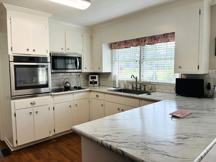 Property Photo:  2415 Winding Way  GA 31602 