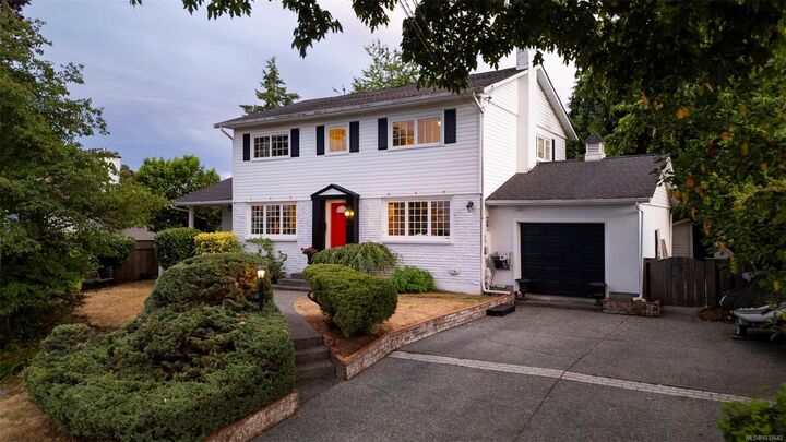 1820 Argyle Ave — photo 1