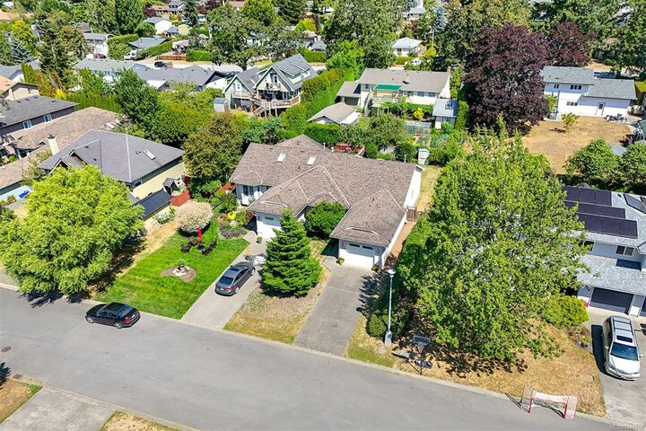 Property Photo: 1108 Lucille Dr BC V8M 1H6