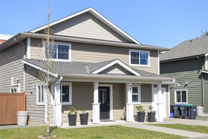 829 Tracker Pl — photo 1