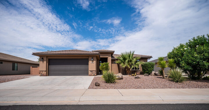 Property Photo: 659 N 2865 W UT 84737