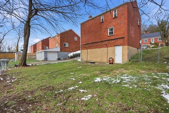 Property Photo: 1219 Circle Dr PA 15221
