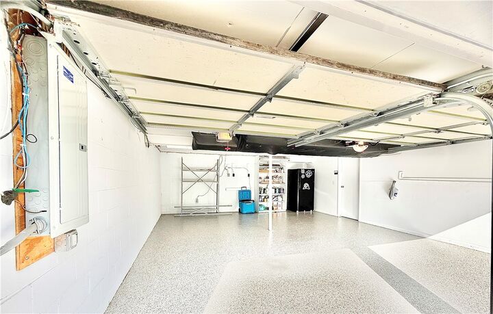 Property Photo: 107 Verlinden Dr PA 15146