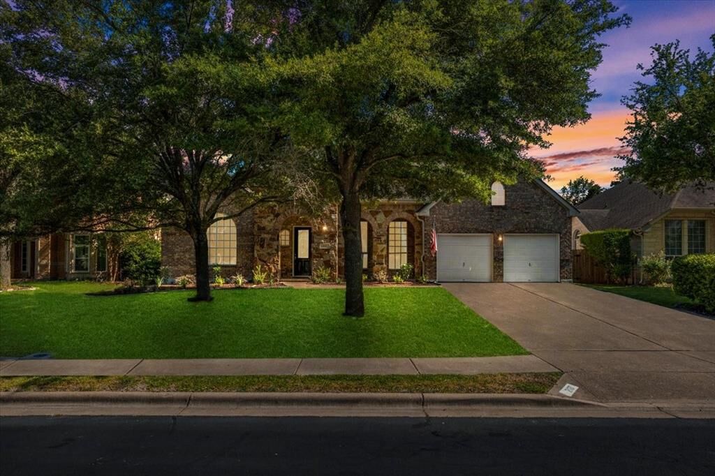 Property Photo: 2127 Clear Lake Place TX 78665